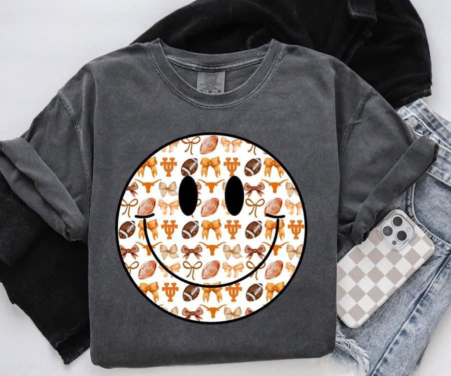 Texas University Smiley 🏈 Completed Tee