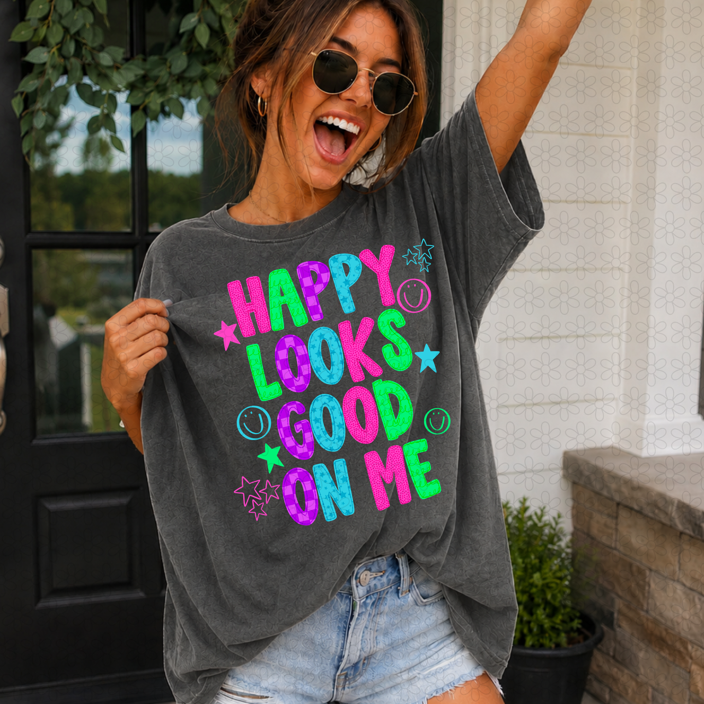 Happy Looks Good on me Completed Tee