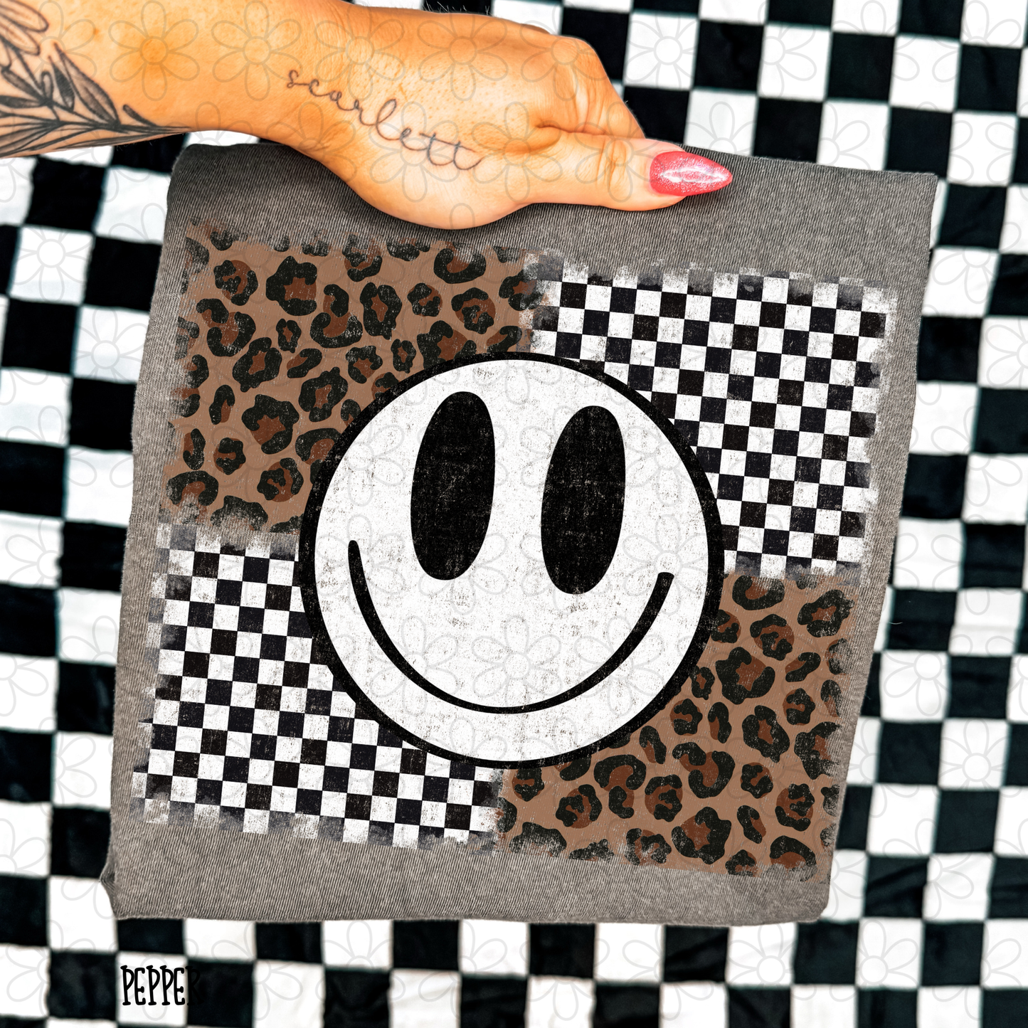 Leopard Checkered White Smiley Completed Tee