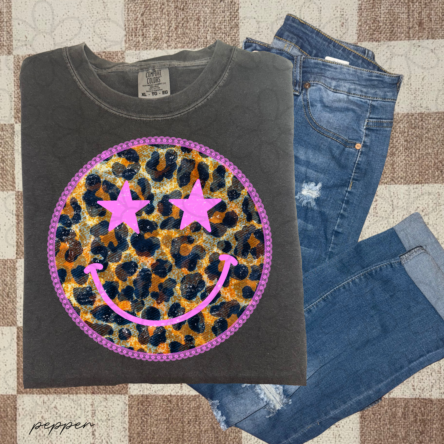 Leopard Smiley Pink Stars Completed Tee